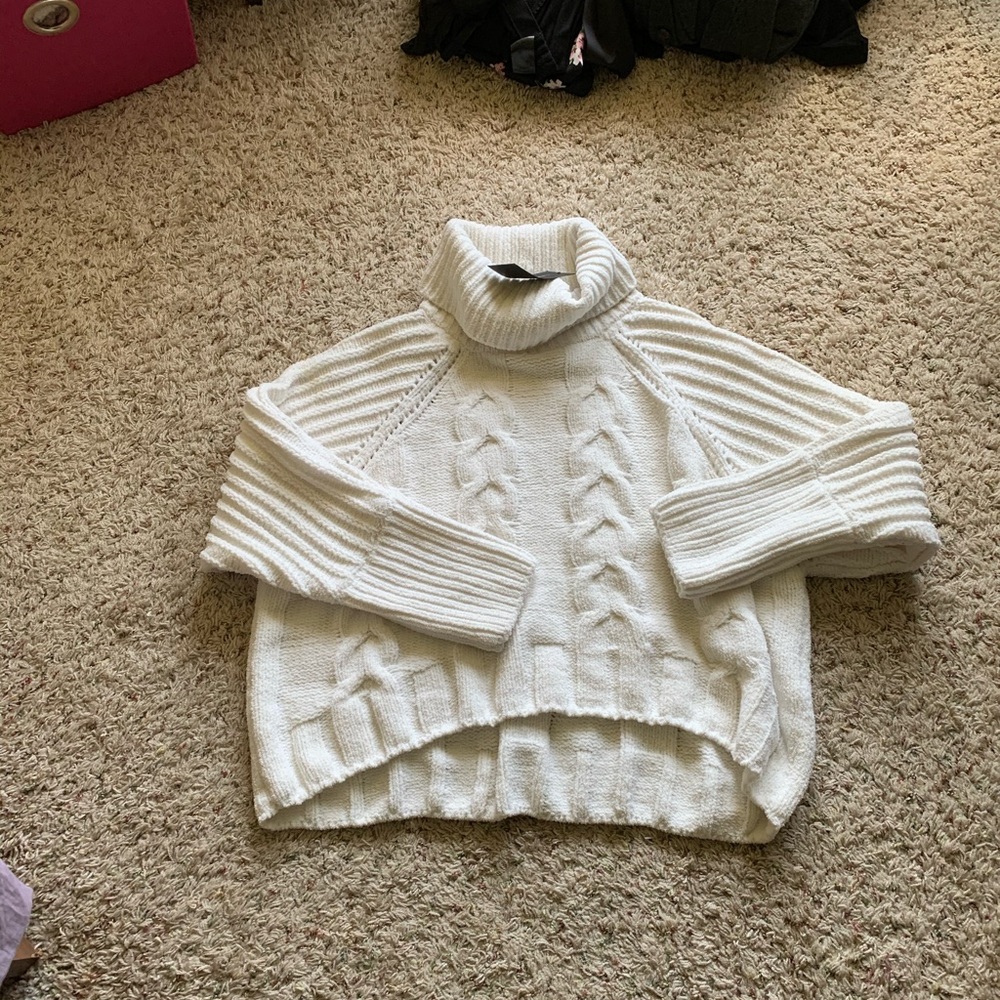 Never been worn white soft sweater